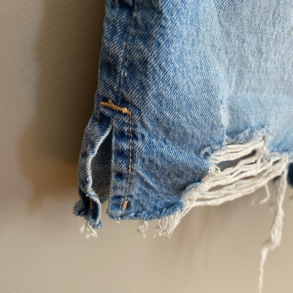 Zara Jean Shorts Distressed Ripped High Waisted Size 6 - Picture 4 of 9